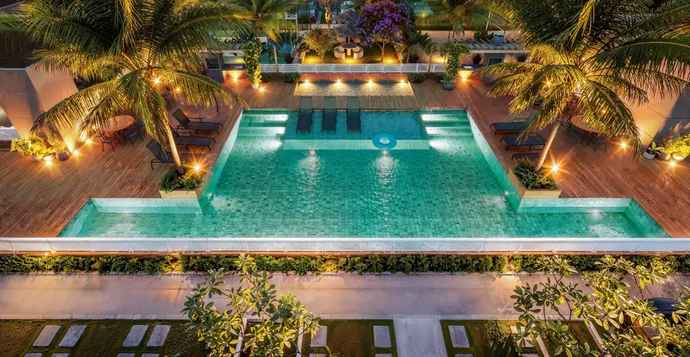 Perspectiva ilustrada — Piscinas adulto e infantil — Park Plaza Murilópolis
